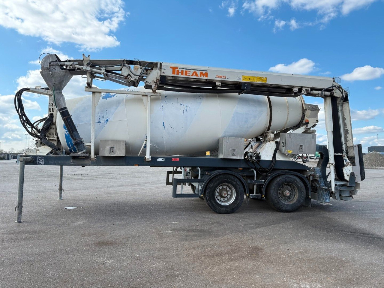 De Buf BM 12-36-2SPR w/ Belt Theam TSR15 / Beton - מערבל בטון סמיטרליילר: תמונה 1 De Buf BM 12-36-2SPR w/ Belt Theam TSR15 / Beton - מערבל בטון סמיטרליילר: תמונה 1