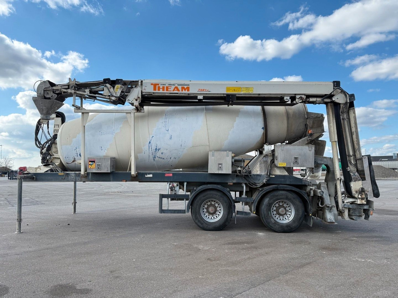 De Buf BM 12-36-2SPR w/ Belt Theam TSR15 / Beton - מערבל בטון סמיטרליילר: תמונה 1 De Buf BM 12-36-2SPR w/ Belt Theam TSR15 / Beton - מערבל בטון סמיטרליילר: תמונה 1