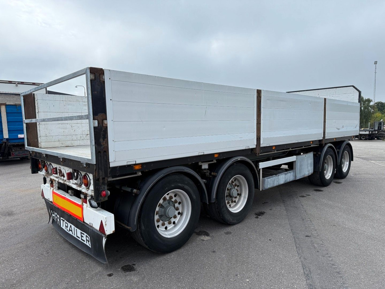 HFR 30 t. 4 axle Platform 8,15 m. - קרון נגרר צד נופל/ שטוח: תמונה 3 HFR 30 t. 4 axle Platform 8,15 m. - קרון נגרר צד נופל/ שטוח: תמונה 3