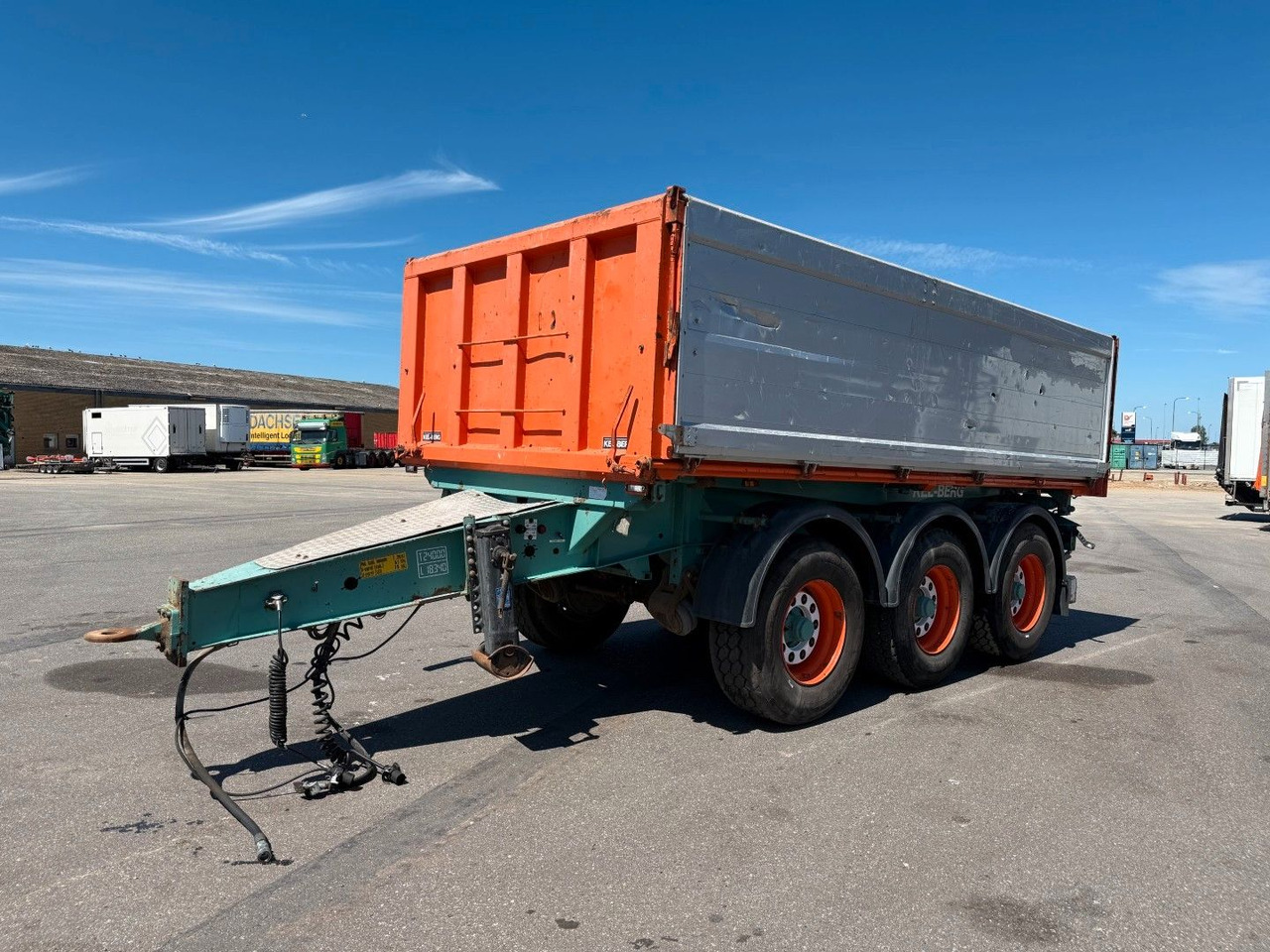 Kel-Berg 24 t. 3 axle T490K Tipper / Kipper - קרון נגרר עם מזהיר: תמונה 1 Kel-Berg 24 t. 3 axle T490K Tipper / Kipper - קרון נגרר עם מזהיר: תמונה 1