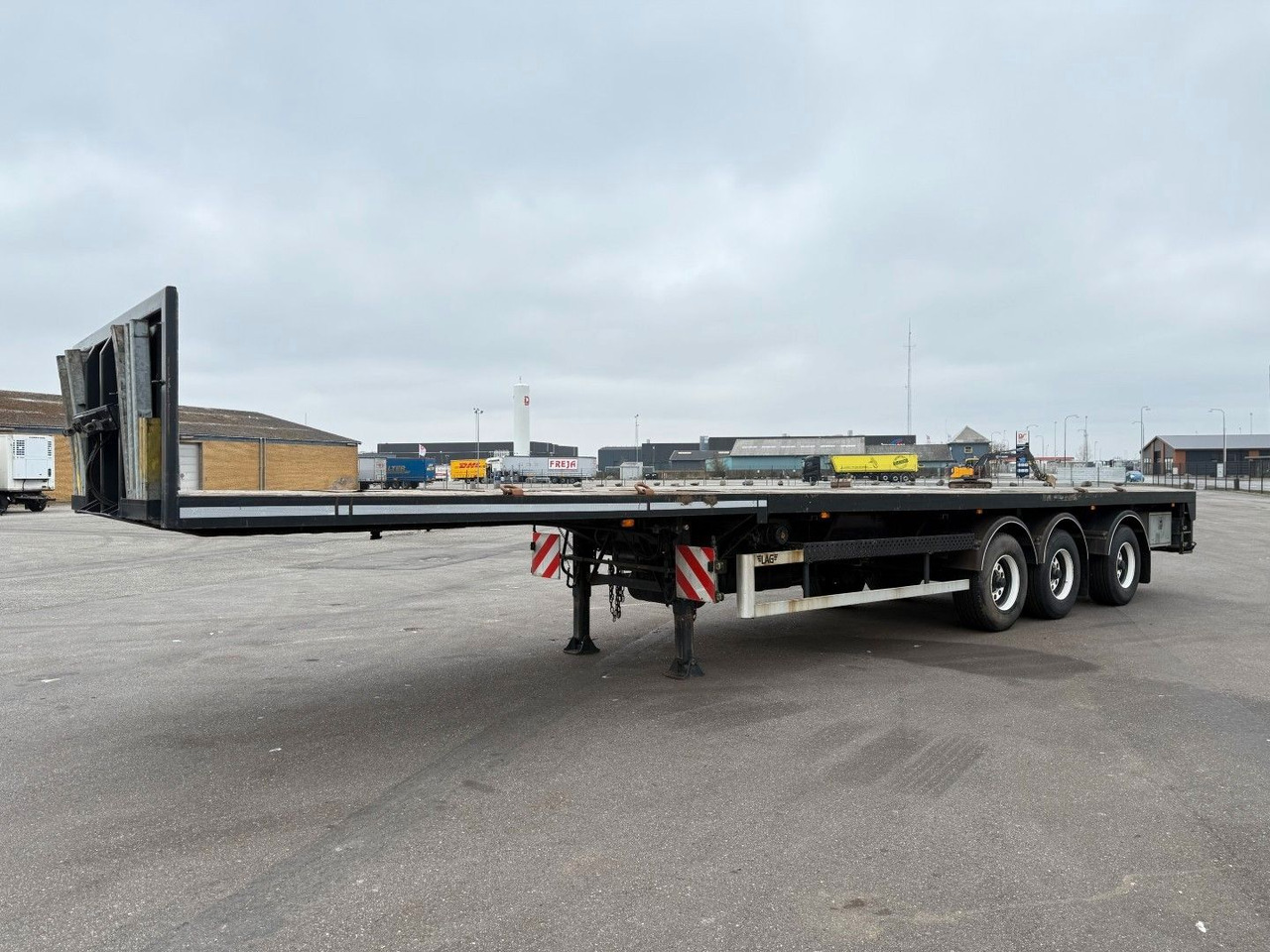 Lag 3 axle 7 m. Extendable / Last Axle Steering - סמיטריילר צד נופל/ שטוח: תמונה 1 Lag 3 axle 7 m. Extendable / Last Axle Steering - סמיטריילר צד נופל/ שטוח: תמונה 1