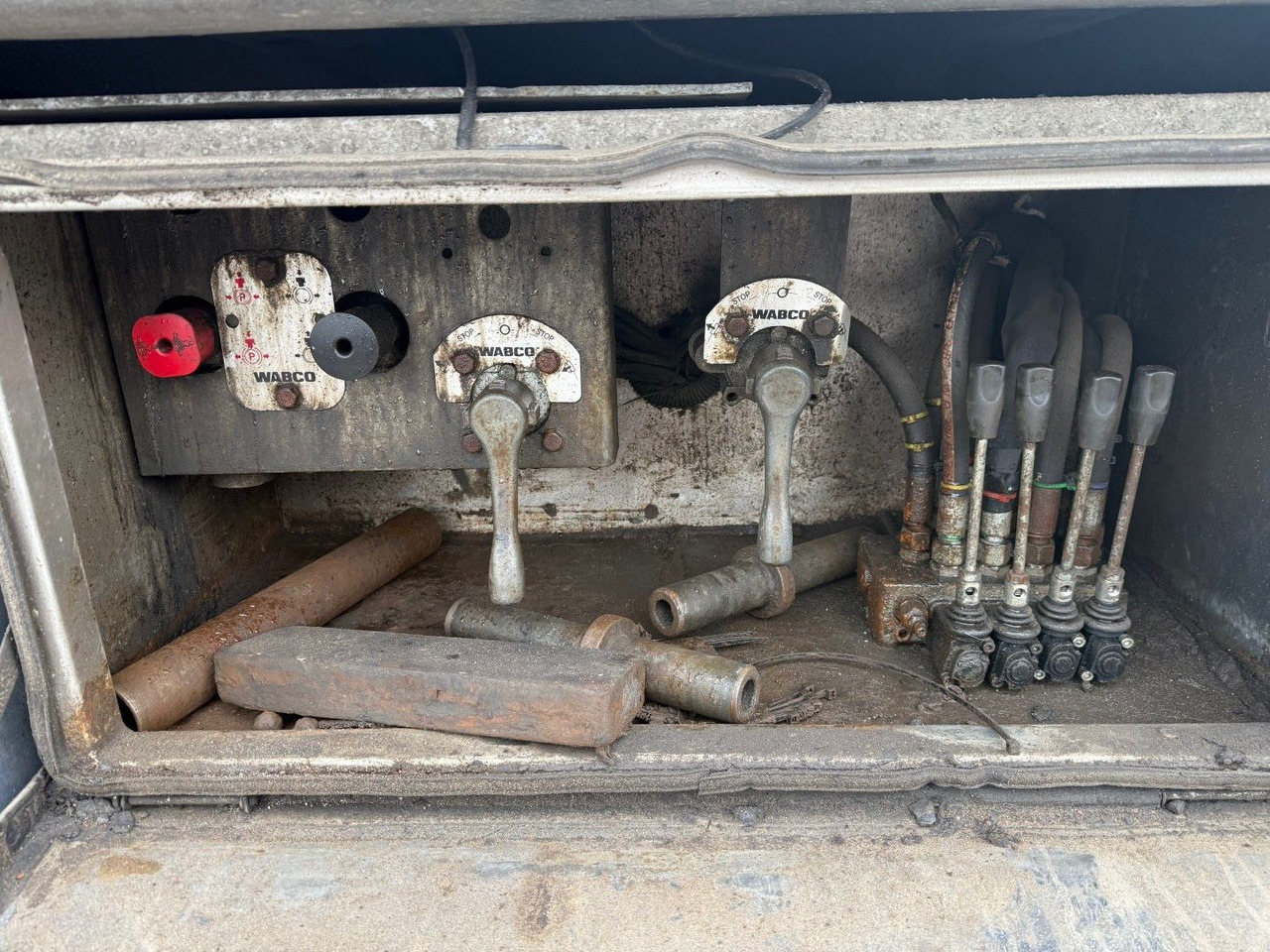 קרון נגרר עם מטען נמוך MTDK 4 Achsen 30 t. Maschinen Hydr. rampen: תמונה 9