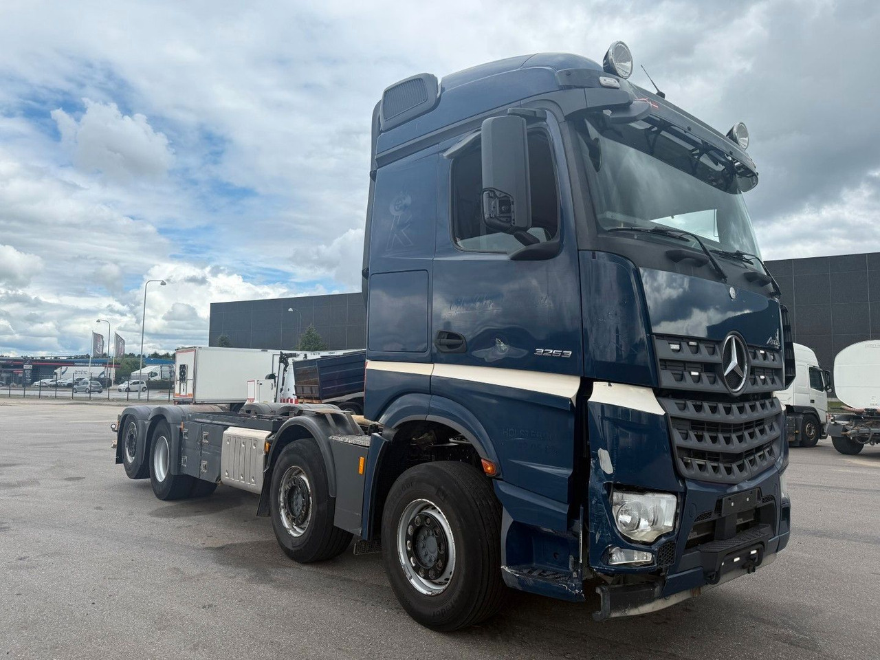Mercedes-Benz Arocs 3253 8x26 Euro 6 Chassis / Fahrgestell - משאית עם שלדת תא: תמונה 2 Mercedes-Benz Arocs 3253 8x26 Euro 6 Chassis / Fahrgestell - משאית עם שלדת תא: תמונה 2