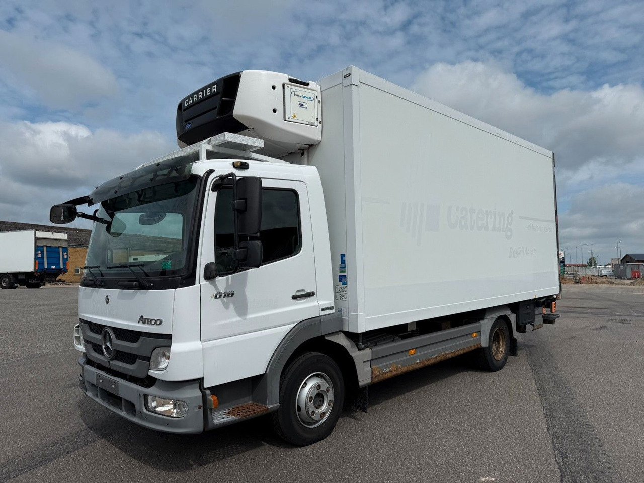 Mercedes-Benz Atego 1018 4x2 Carrier Supra 750 Mt - משאית קירור: תמונה 1 Mercedes-Benz Atego 1018 4x2 Carrier Supra 750 Mt - משאית קירור: תמונה 1