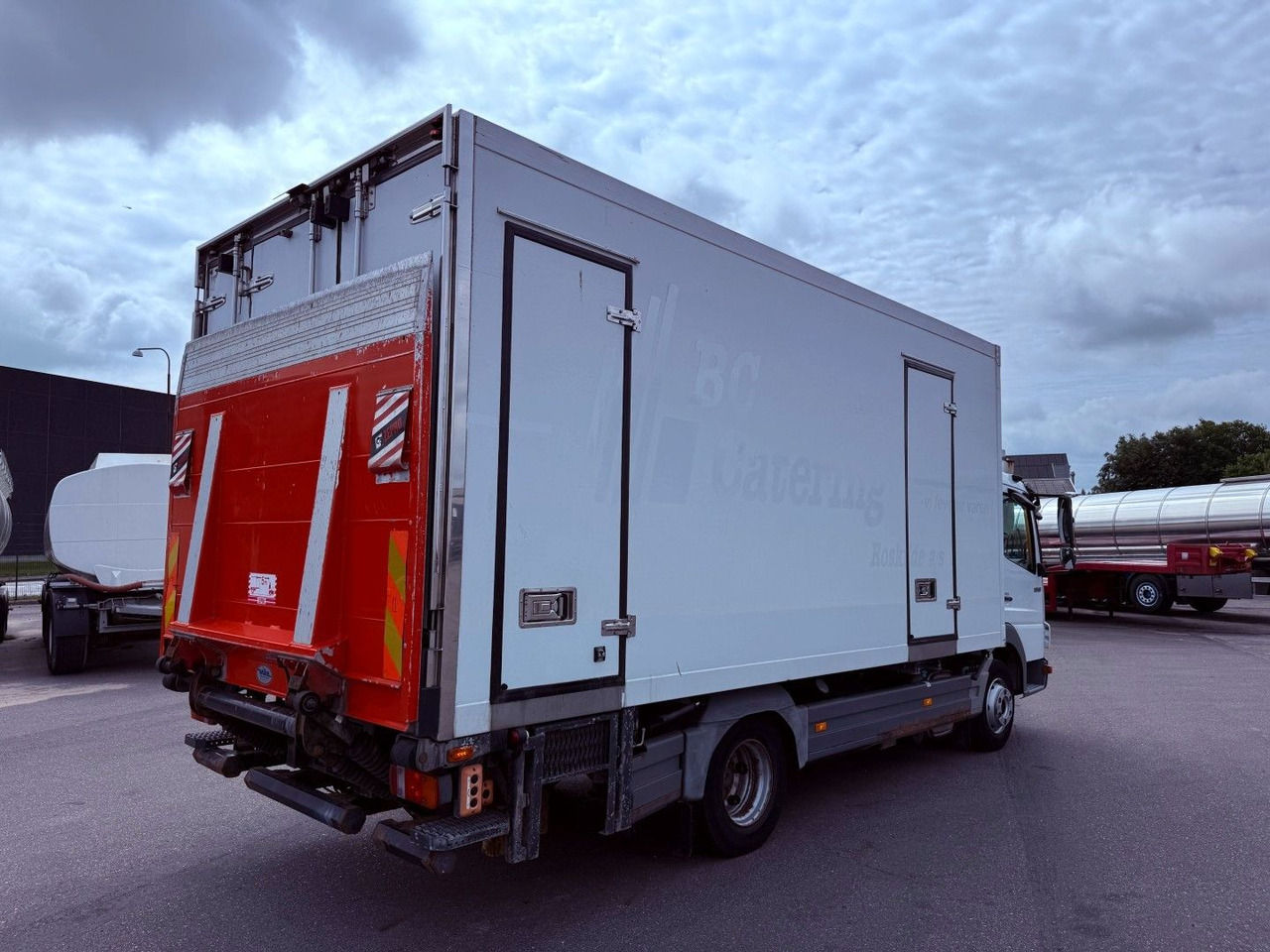 Mercedes-Benz Atego 1018 4x2 Carrier Supra 750 Mt - משאית קירור: תמונה 3 Mercedes-Benz Atego 1018 4x2 Carrier Supra 750 Mt - משאית קירור: תמונה 3