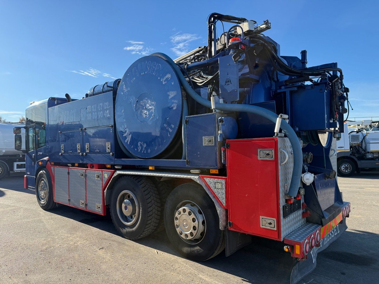 Mercedes-Benz Econic 2633 6x2*4 Hvidtved Larsen SLP309 Euro 5 - משאית ואקום: תמונה 4 Mercedes-Benz Econic 2633 6x2*4 Hvidtved Larsen SLP309 Euro 5 - משאית ואקום: תמונה 4