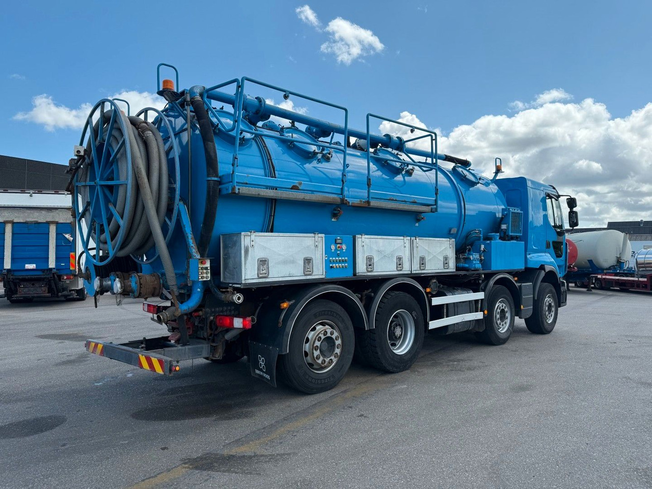 Renault Premium Lander 430.32 8x2*6 Simon Moos 18.100 L - משאית ואקום: תמונה 3 Renault Premium Lander 430.32 8x2*6 Simon Moos 18.100 L - משאית ואקום: תמונה 3