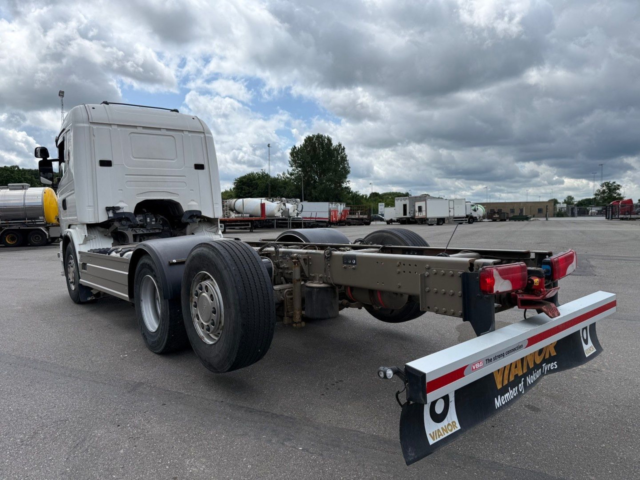 Scania G480 6x2*4 ADR Chassis / Fahrgestell / Retarder - משאית עם שלדת תא: תמונה 4 Scania G480 6x2*4 ADR Chassis / Fahrgestell / Retarder - משאית עם שלדת תא: תמונה 4