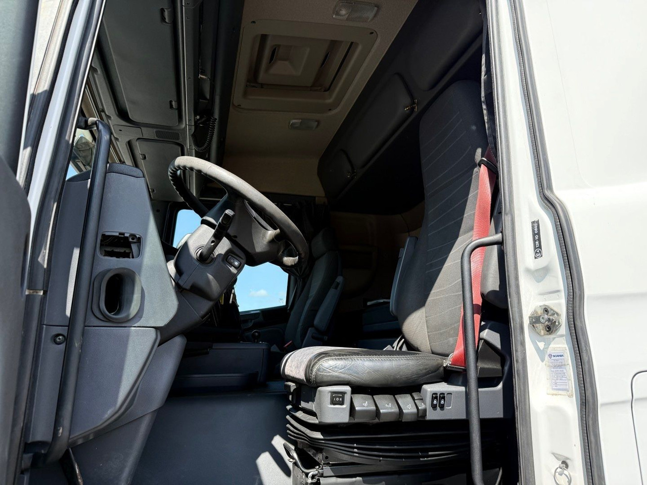 Scania G480 8x2*6 24.000 L / 5 compartments / ADR Tank - משאית מכל: תמונה 5 Scania G480 8x2*6 24.000 L / 5 compartments / ADR Tank - משאית מכל: תמונה 5