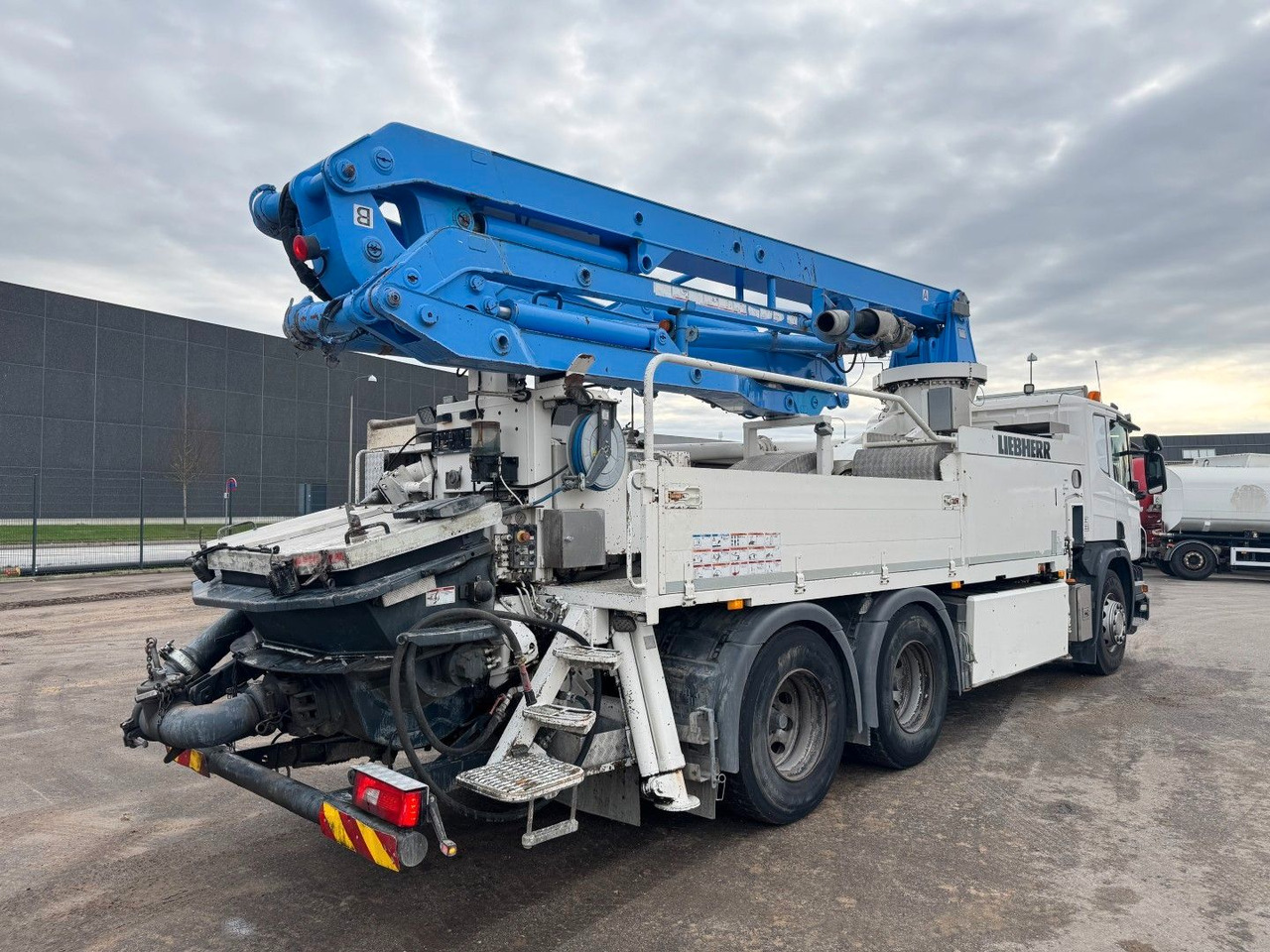Scania P370 6x4 Liebherr THP140H 24 M4 XH Betonpumpe - משאית משאבת בטון: תמונה 3 Scania P370 6x4 Liebherr THP140H 24 M4 XH Betonpumpe - משאית משאבת בטון: תמונה 3