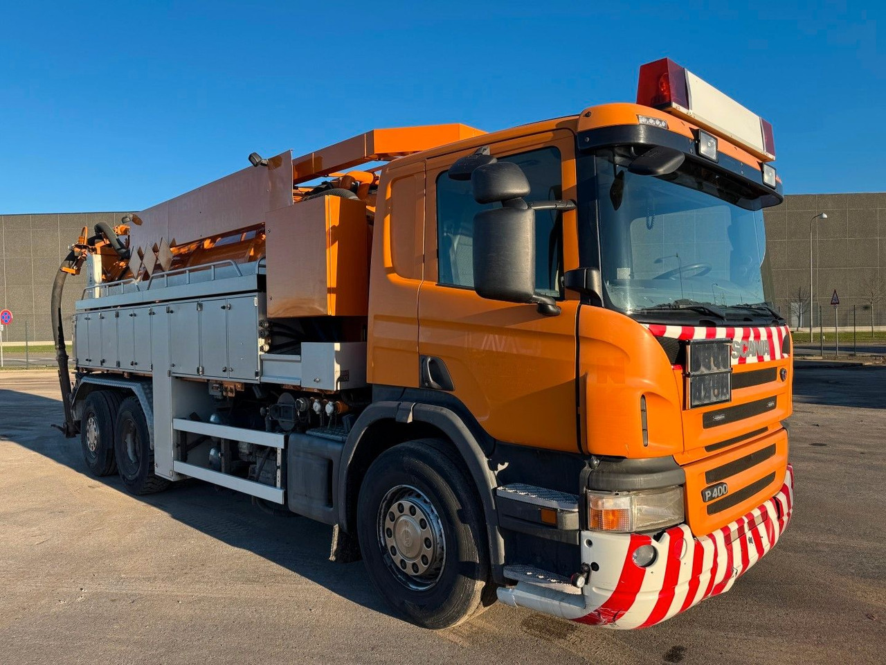 Scania P400 6x2*4 Hvidtved Larsen Flexline 310 - משאית ואקום: תמונה 2 Scania P400 6x2*4 Hvidtved Larsen Flexline 310 - משאית ואקום: תמונה 2