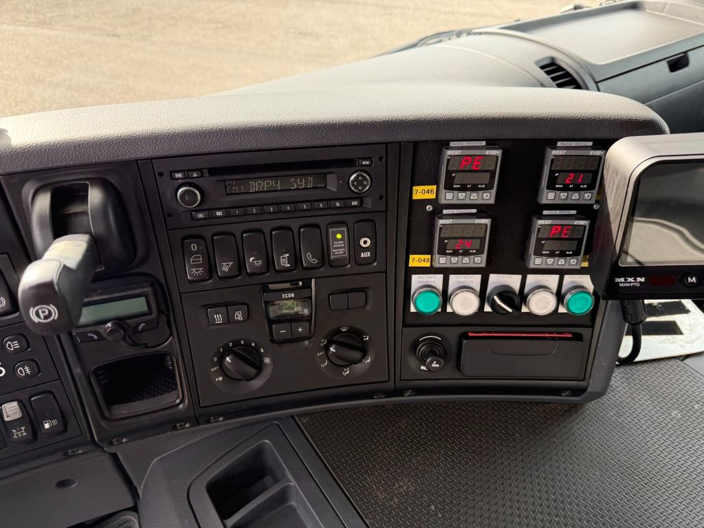משאית צד נופל/ שטוחה, משאית מנוף Scania P400 LB 4x2 MLB Euro 5 - 324 tkm.: תמונה 14