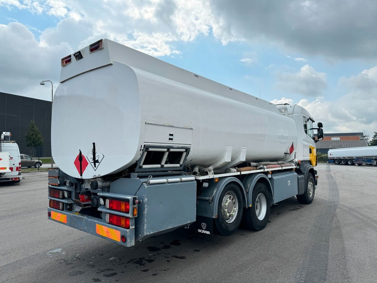 Scania R480 6x2*4 19.000 L ADR Tanktruck - משאית מכל: תמונה 3 Scania R480 6x2*4 19.000 L ADR Tanktruck - משאית מכל: תמונה 3