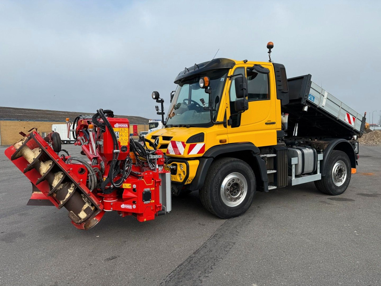 Unimog U427 4x4 Tipper / Kipper / Dücker Fräse BRS 15 - מזהיר: תמונה 1 Unimog U427 4x4 Tipper / Kipper / Dücker Fräse BRS 15 - מזהיר: תמונה 1