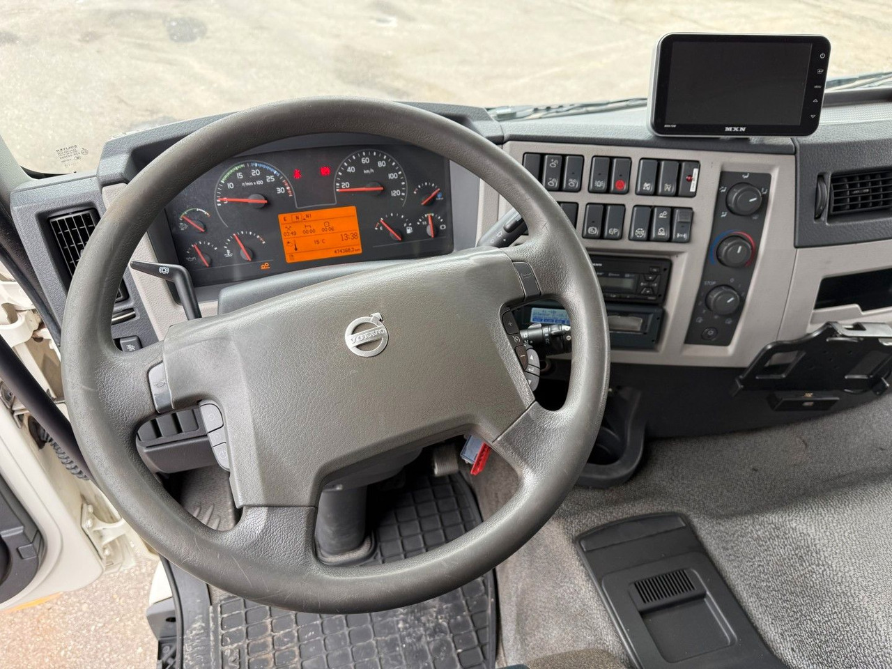 משאית קירור Volvo FE320 6x2*4 TK T1200-R Spectrum 9,80 m. koffer: תמונה 17 משאית קירור Volvo FE320 6x2*4 TK T1200-R Spectrum 9,80 m. koffer: תמונה 17