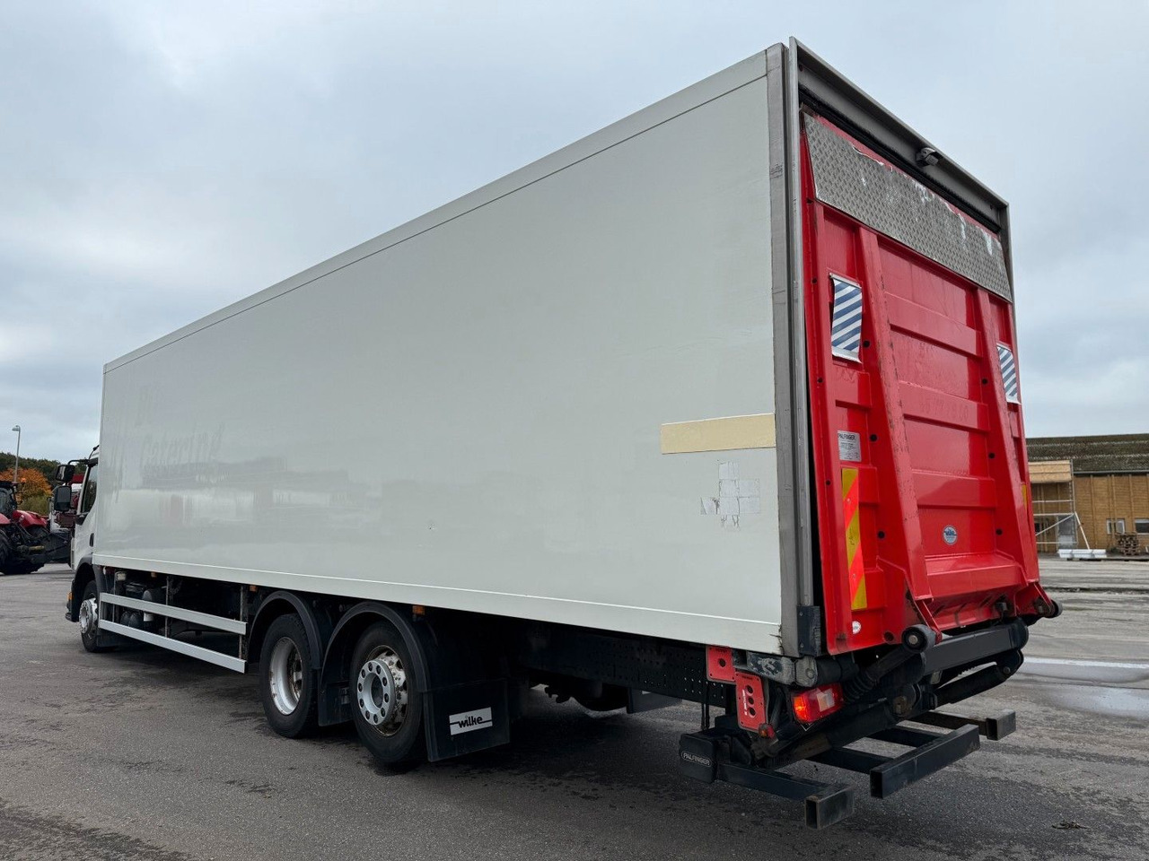 Volvo FE320 6x2*4 TK T1200-R Spectrum 9,80 m. koffer - משאית קירור: תמונה 4 Volvo FE320 6x2*4 TK T1200-R Spectrum 9,80 m. koffer - משאית קירור: תמונה 4