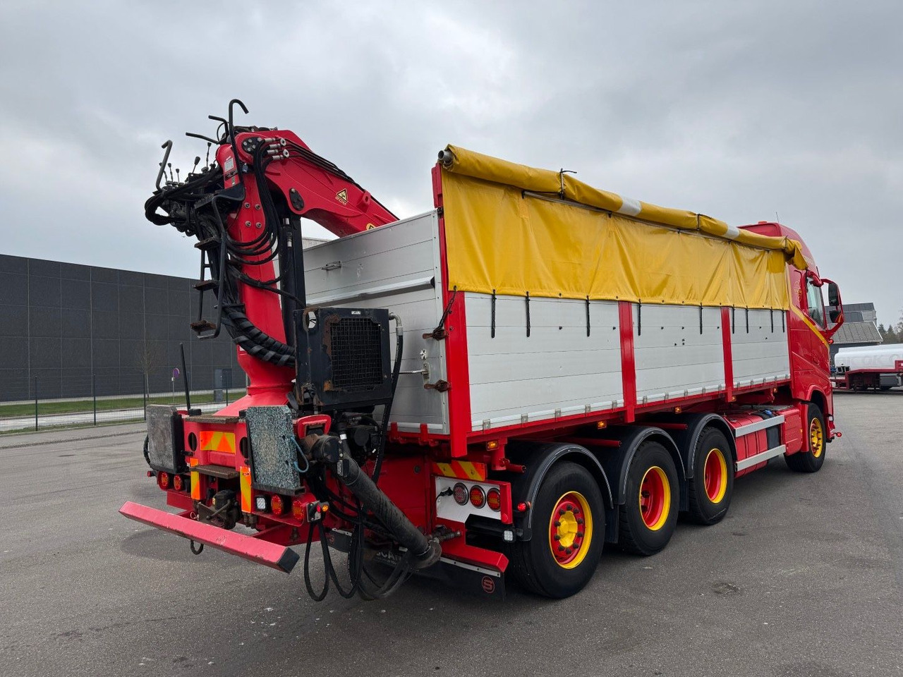 Volvo FH500 8x4*4 Tipper / Kipper (No Crane) - מזהיר: תמונה 3 Volvo FH500 8x4*4 Tipper / Kipper (No Crane) - מזהיר: תמונה 3