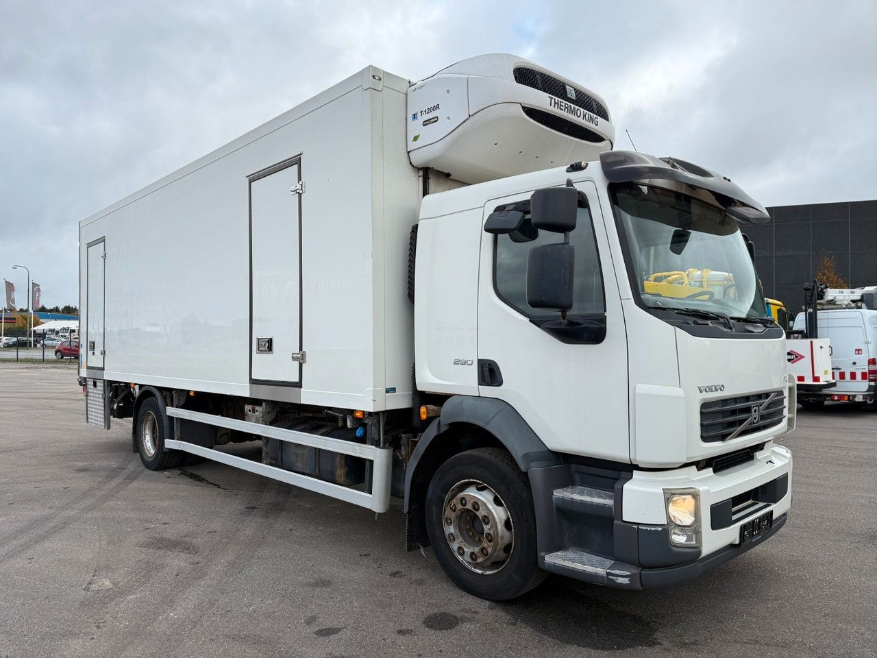 Volvo FL290 4x2 Thermo King T1200-R Euro 5 - משאית קירור: תמונה 2 Volvo FL290 4x2 Thermo King T1200-R Euro 5 - משאית קירור: תמונה 2