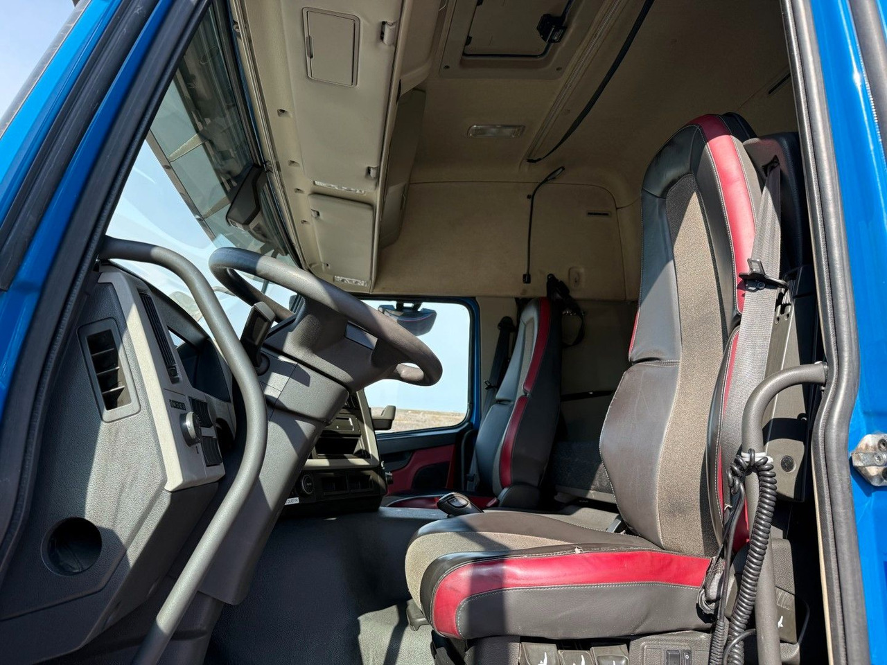 Volvo FM 410 4x2 Globetrotter Euro 6 - יחידת טרקטור: תמונה 5 Volvo FM 410 4x2 Globetrotter Euro 6 - יחידת טרקטור: תמונה 5