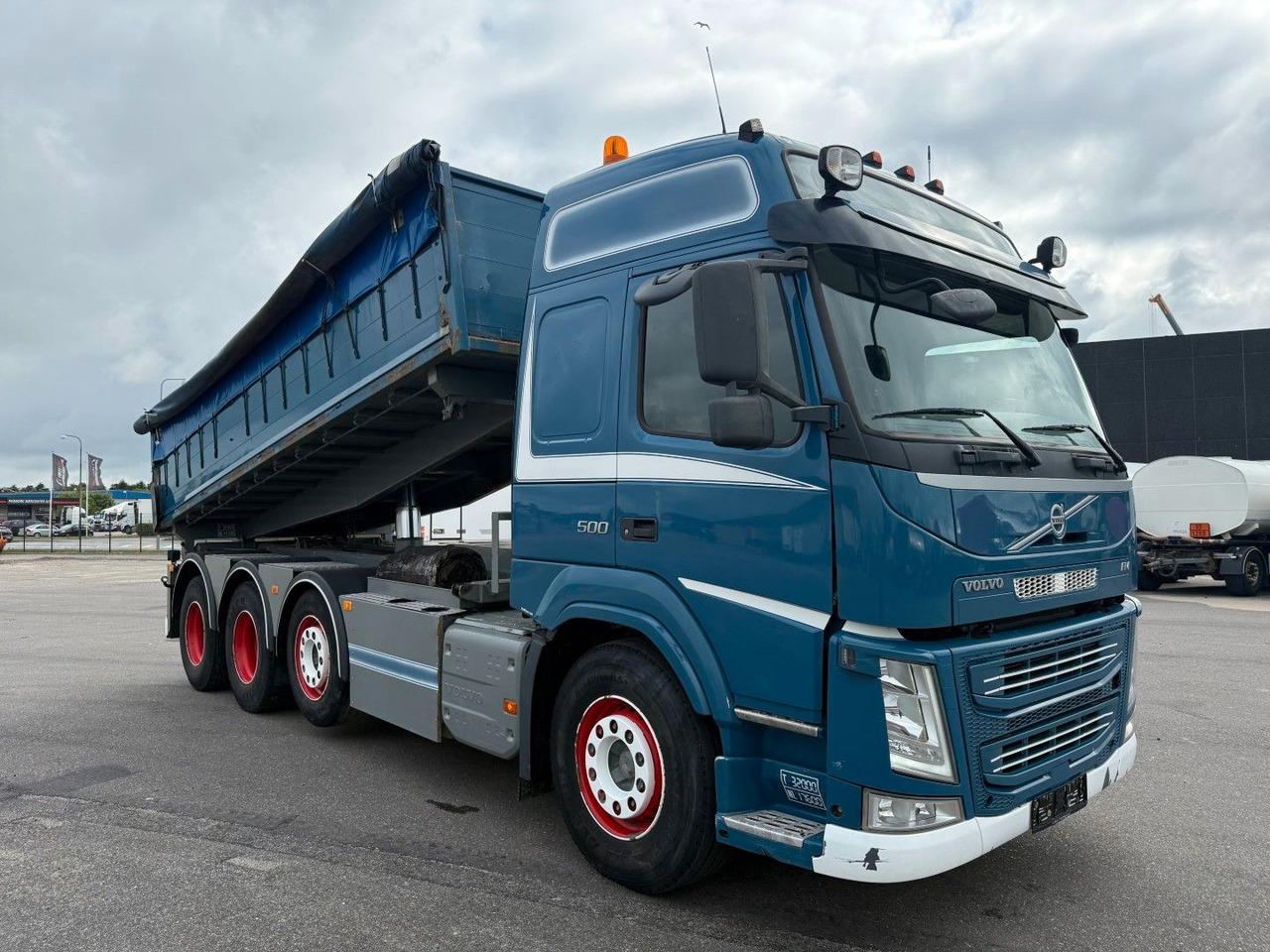 Volvo FM 500 8x4 Pushertridem 3 Way Tipper / Kipper - מזהיר: תמונה 2 Volvo FM 500 8x4 Pushertridem 3 Way Tipper / Kipper - מזהיר: תמונה 2