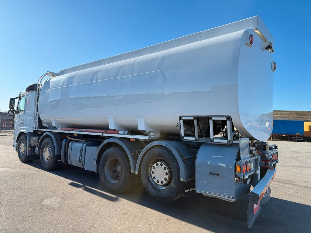 Volvo FM460 8x2*6 24.000 l. ADR Tank Volvo FM460 8x2*6 24.000 l. ADR Tanktruck - משאית מכל: תמונה 4 Volvo FM460 8x2*6 24.000 l. ADR Tank Volvo FM460 8x2*6 24.000 l. ADR Tanktruck - משאית מכל: תמונה 4