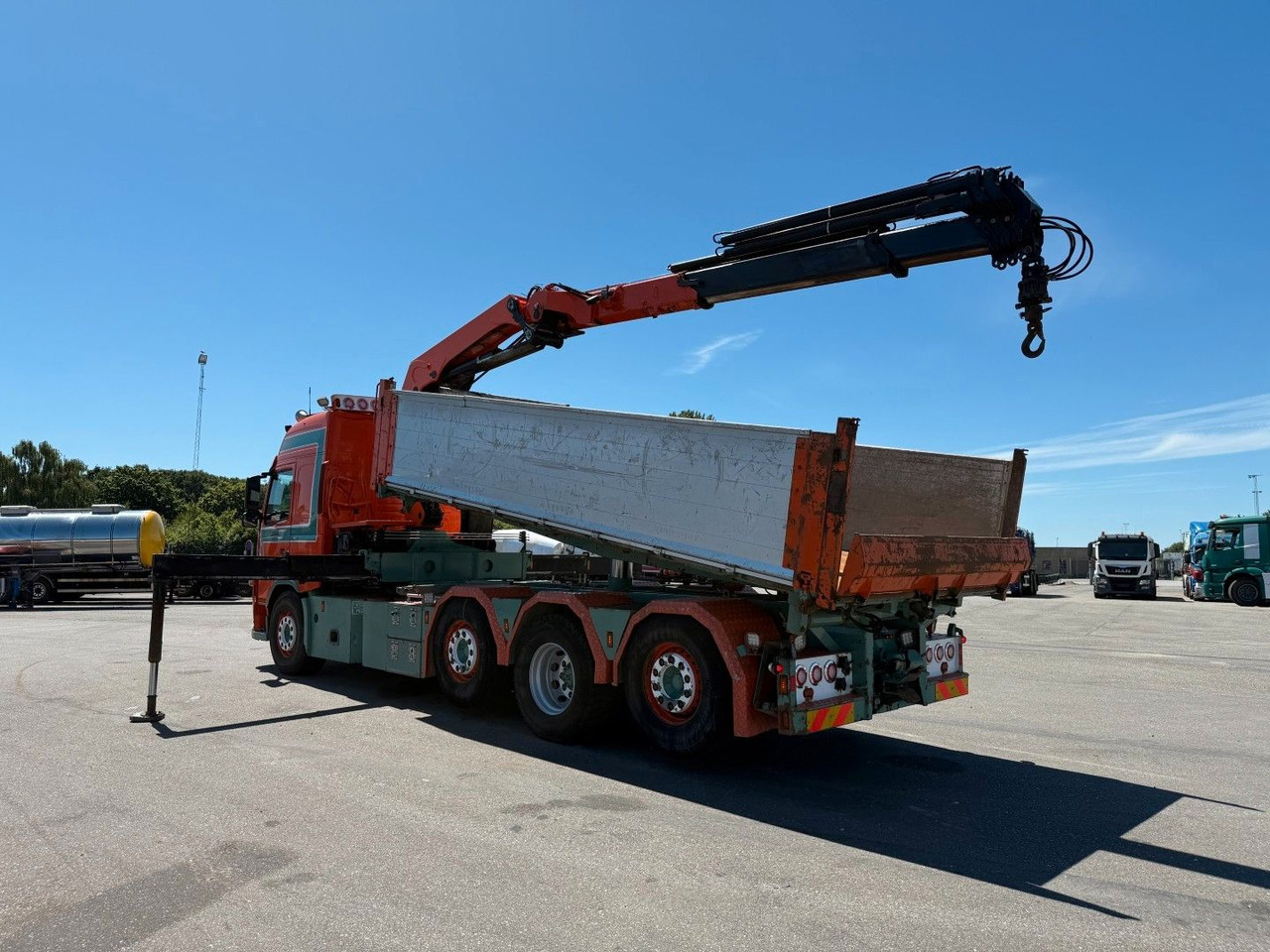 Volvo FM500 8x2*6 Crane HMF 2620 K5 Pendel Tipper - משאית מנוף: תמונה 4 Volvo FM500 8x2*6 Crane HMF 2620 K5 Pendel Tipper - משאית מנוף: תמונה 4