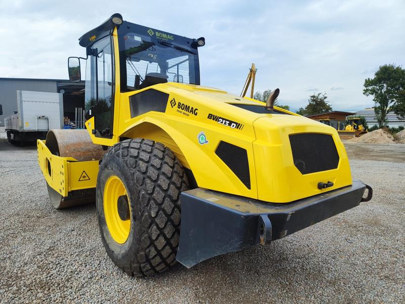 Bomag BW 213 D-5 - מדחס: תמונה 1 Bomag BW 213 D-5 - מדחס: תמונה 1