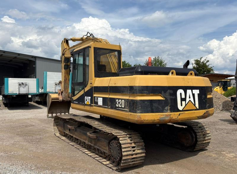 Caterpillar 320L - מחפר סורק: תמונה 1 Caterpillar 320L - מחפר סורק: תמונה 1