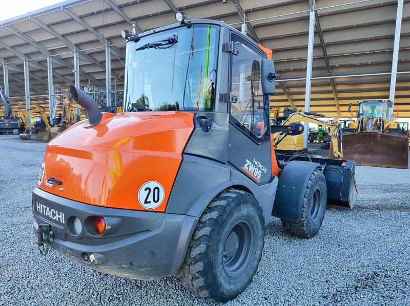 Hitachi ZW95 - מעמיס גלגלים: תמונה 4 Hitachi ZW95 - מעמיס גלגלים: תמונה 4