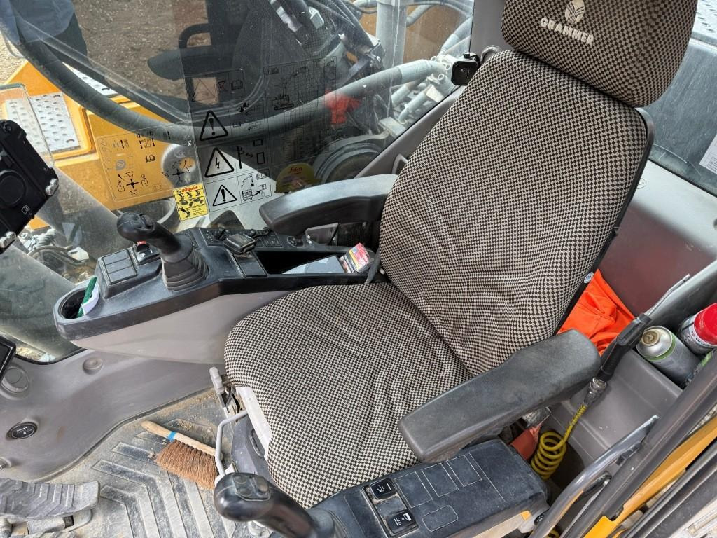 Volvo EC380ENL - מחפר סורק: תמונה 5 Volvo EC380ENL - מחפר סורק: תמונה 5