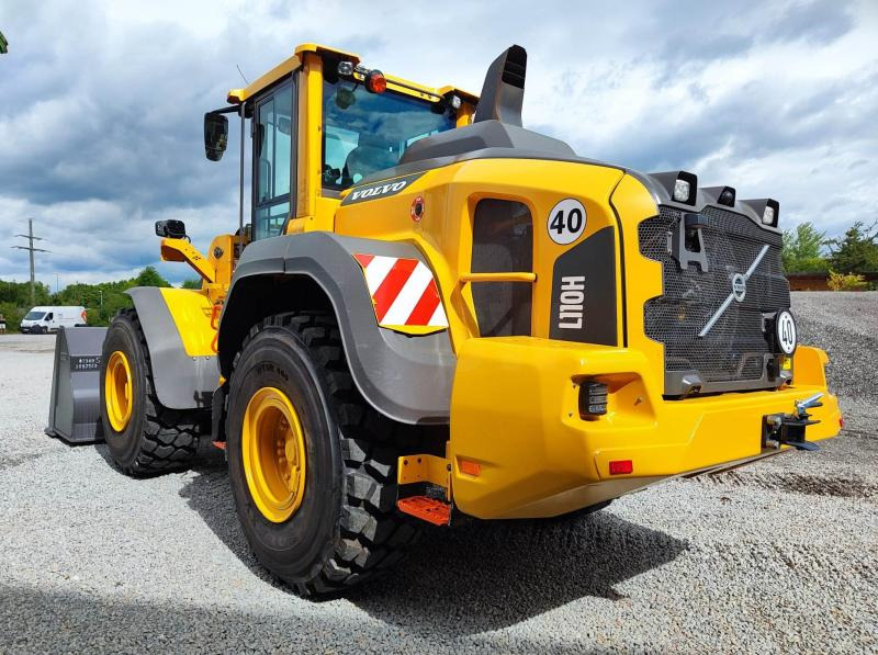 Volvo L110H - מעמיס גלגלים: תמונה 1 Volvo L110H - מעמיס גלגלים: תמונה 1