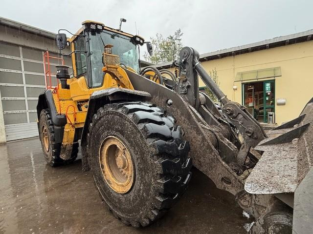 Volvo L180H - מעמיס גלגלים: תמונה 3 Volvo L180H - מעמיס גלגלים: תמונה 3