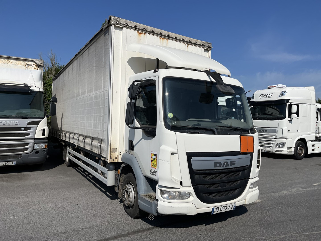DAF LF 220 - משאית תיבה: תמונה 1 DAF LF 220 - משאית תיבה: תמונה 1