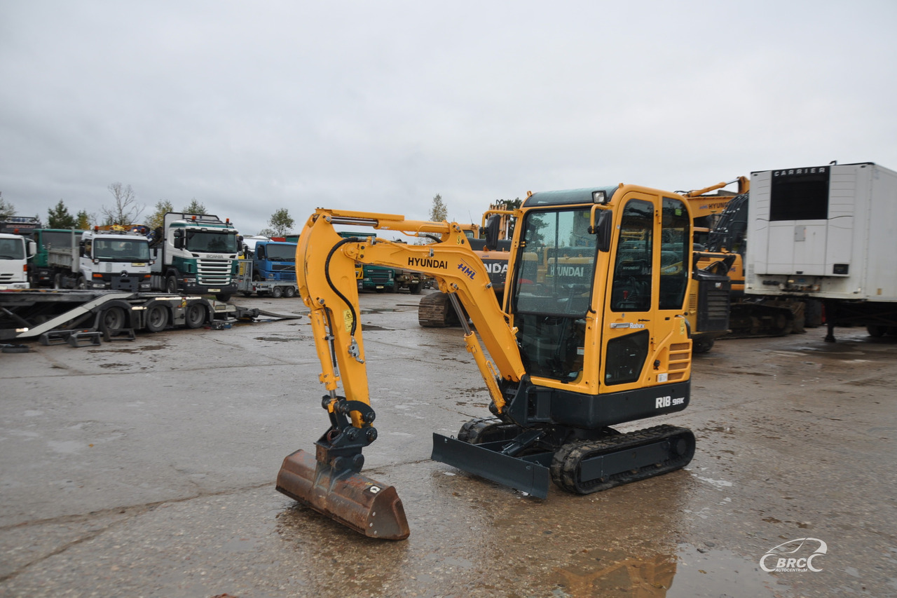 Hyundai R18-9AK - מיני מחפר: תמונה 1 Hyundai R18-9AK - מיני מחפר: תמונה 1