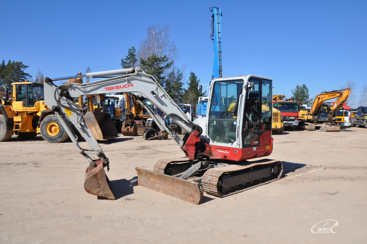 Takeuchi TB260 - מחפר סורק: תמונה 1 Takeuchi TB260 - מחפר סורק: תמונה 1