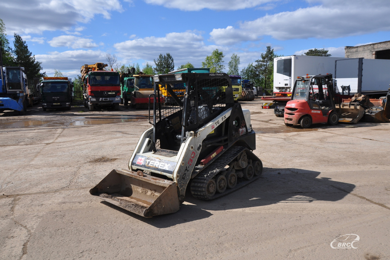 Terex PT30A - מעמיס היגוי החלקה: תמונה 1 Terex PT30A - מעמיס היגוי החלקה: תמונה 1