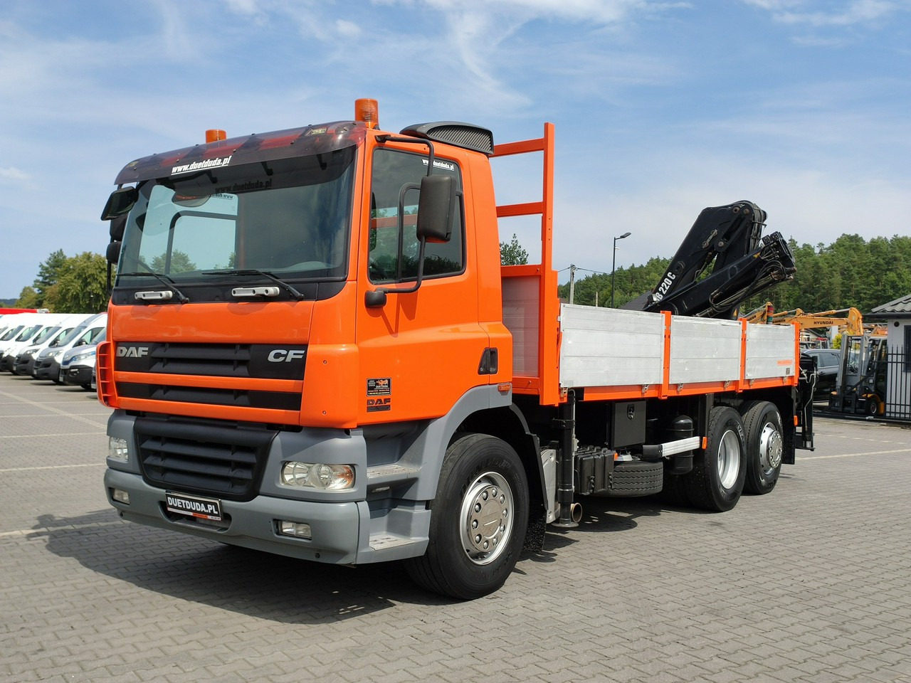 DAF CF 85.380 6x2 Oś Skrętna Skrzynia HDS HIAB 220C + Pilot - משאית צד נופל/ שטוחה, משאית מנוף: תמונה 1 DAF CF 85.380 6x2 Oś Skrętna Skrzynia HDS HIAB 220C + Pilot - משאית צד נופל/ שטוחה, משאית מנוף: תמונה 1