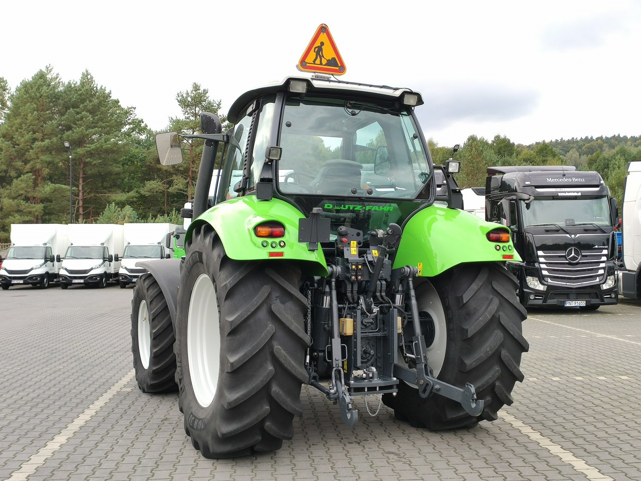 טרקטור חקלאי Deutz Fahr Agrotron M620 4x4 Przedni Tuz Wałek W.O.M Wyjścia do Przyczepy: תמונה 14