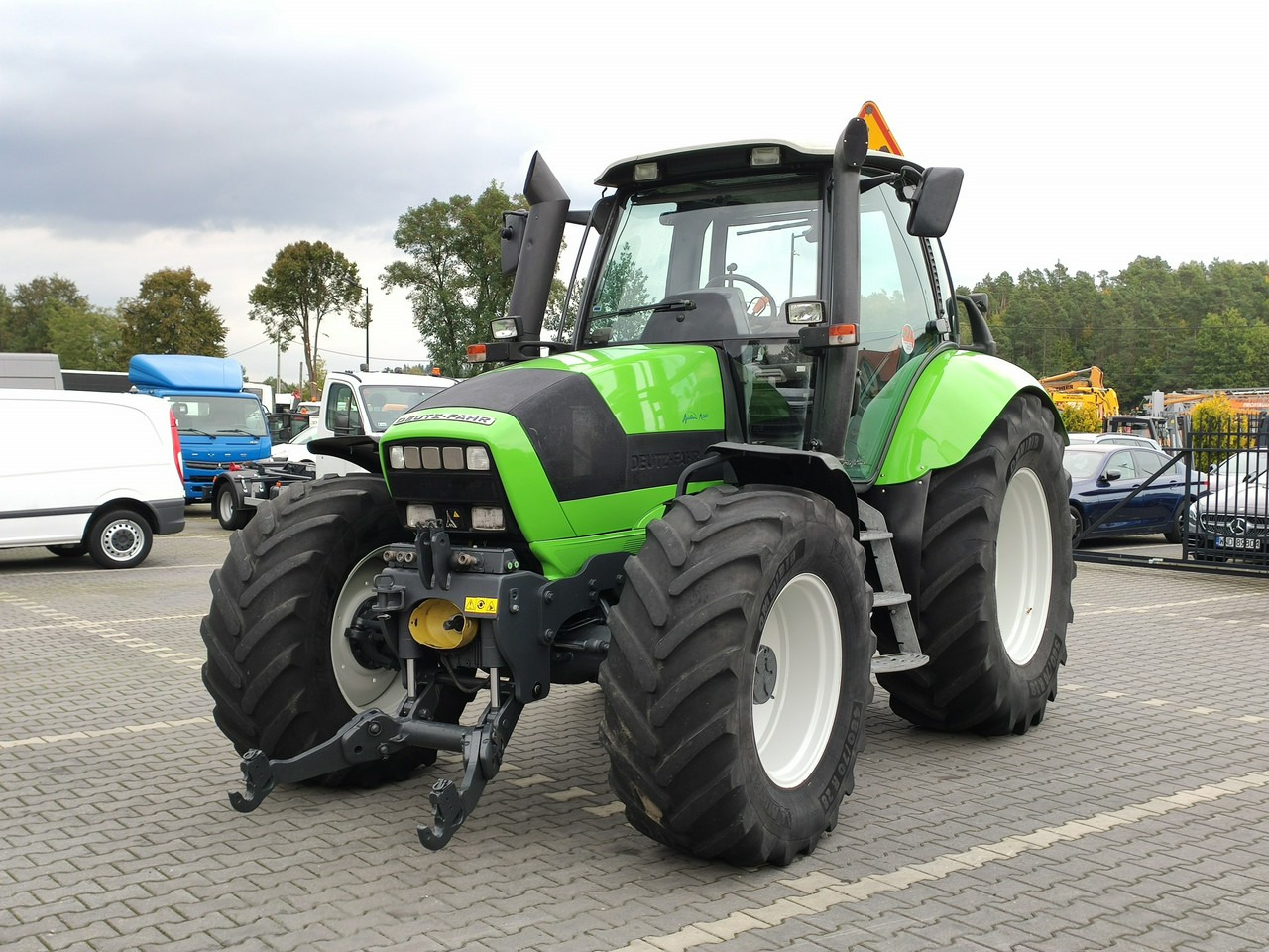 Deutz Fahr Agrotron M620 4x4 Przedni Tuz Wałek W.O.M Wyjścia do Przyczepy - טרקטור חקלאי: תמונה 3 Deutz Fahr Agrotron M620 4x4 Przedni Tuz Wałek W.O.M Wyjścia do Przyczepy - טרקטור חקלאי: תמונה 3