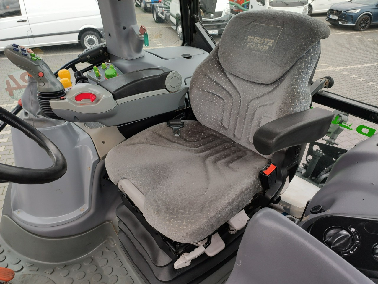 טרקטור חקלאי Deutz Fahr Agrotron M620 4x4 Przedni Tuz Wałek W.O.M Wyjścia do Przyczepy: תמונה 19