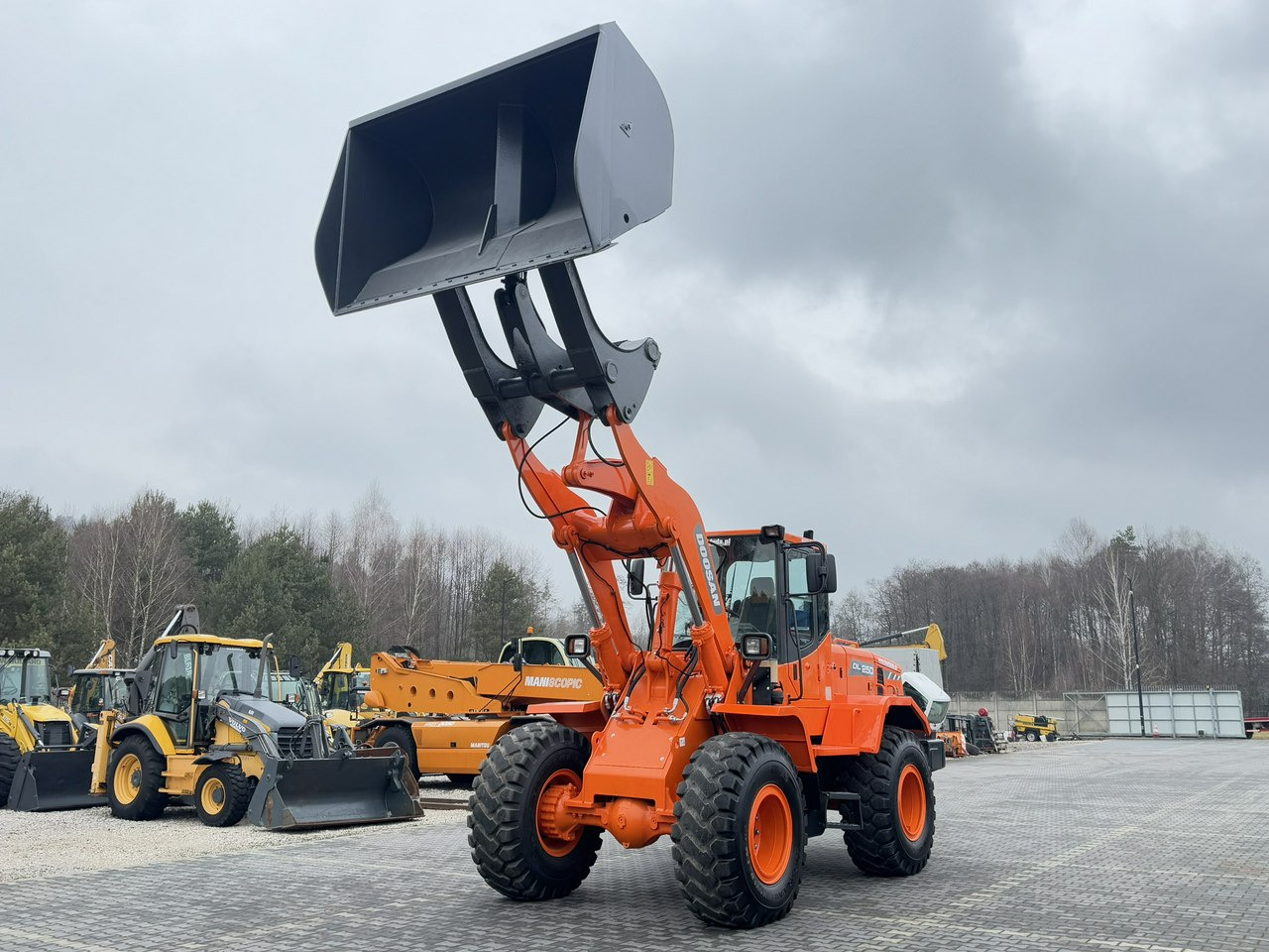 Doosan DL250 14,5Ton Łyżka Wysokiego Wysypu !!! - מעמיס גלגלים: תמונה 4 Doosan DL250 14,5Ton Łyżka Wysokiego Wysypu !!! - מעמיס גלגלים: תמונה 4