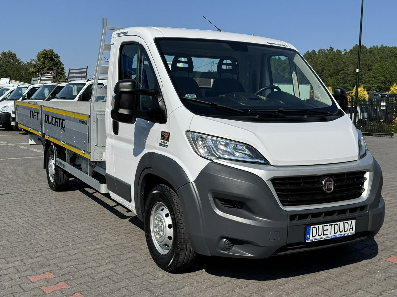 Fiat Ducato - כלי רכב מסחרי במיטה שטוחה: תמונה 4 Fiat Ducato - כלי רכב מסחרי במיטה שטוחה: תמונה 4