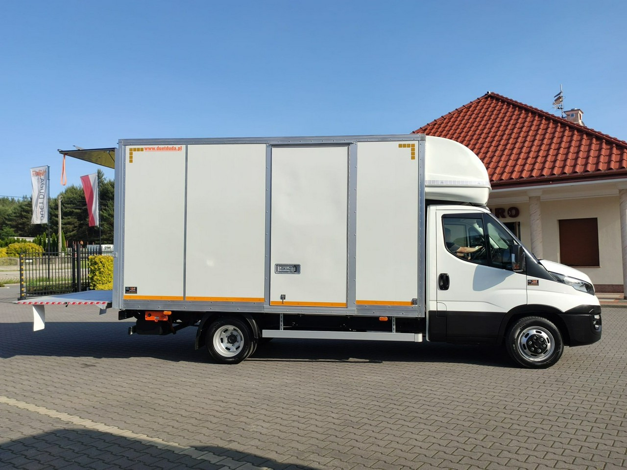 Iveco Daily 35C14 - כלי רכב מסחרי עם תיבה: תמונה 2 Iveco Daily 35C14 - כלי רכב מסחרי עם תיבה: תמונה 2