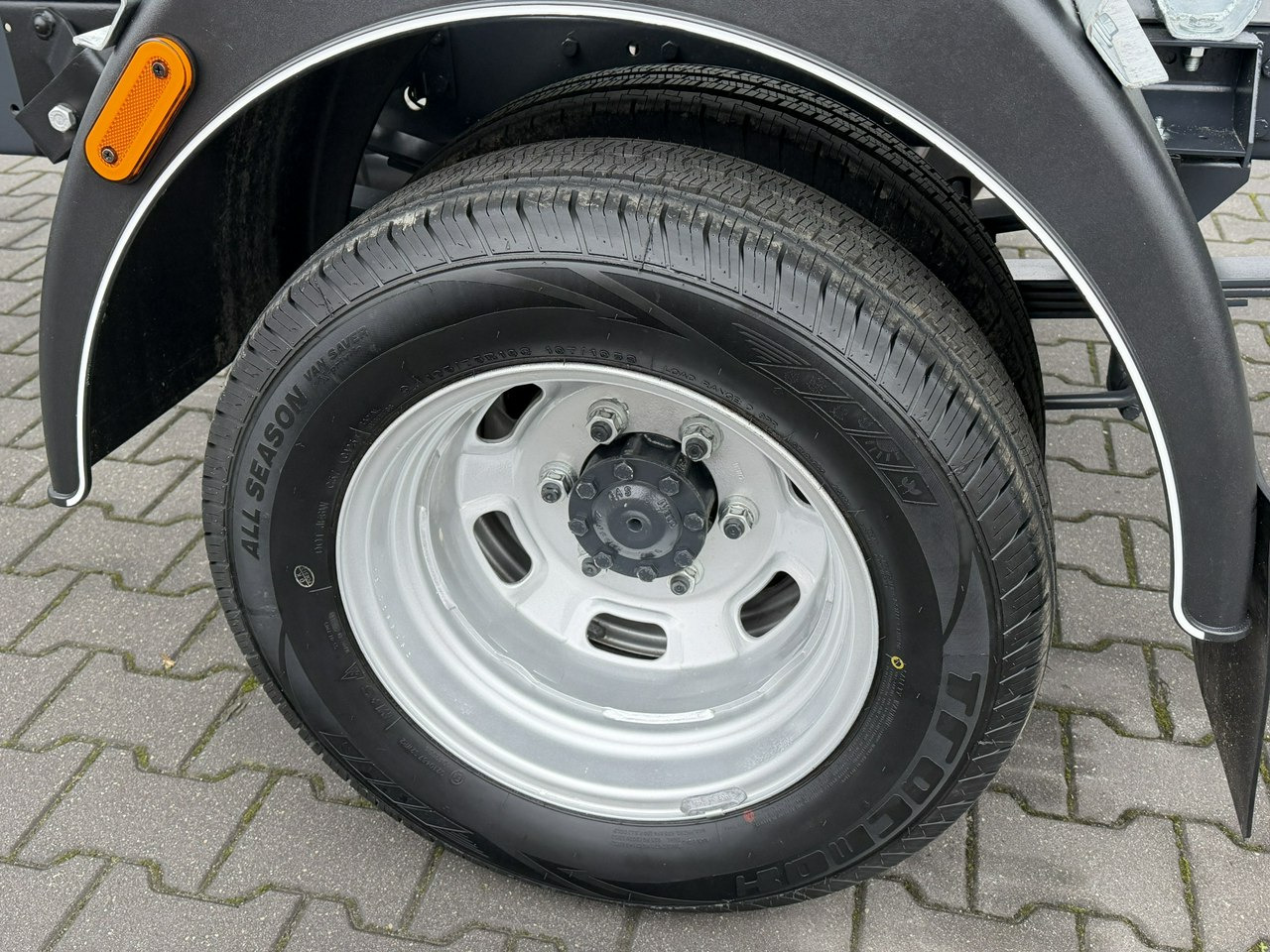 Iveco Daily 35C16 V - כלי רכב מסחרי מזהיר: תמונה 5 Iveco Daily 35C16 V - כלי רכב מסחרי מזהיר: תמונה 5