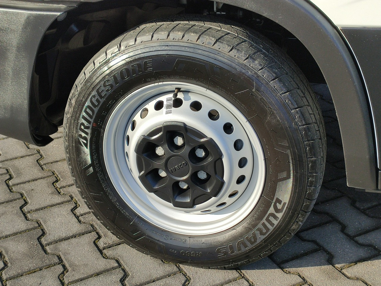 Iveco Daily 35S16 V - כלי רכב מסחרי במיטה שטוחה: תמונה 3 Iveco Daily 35S16 V - כלי רכב מסחרי במיטה שטוחה: תמונה 3