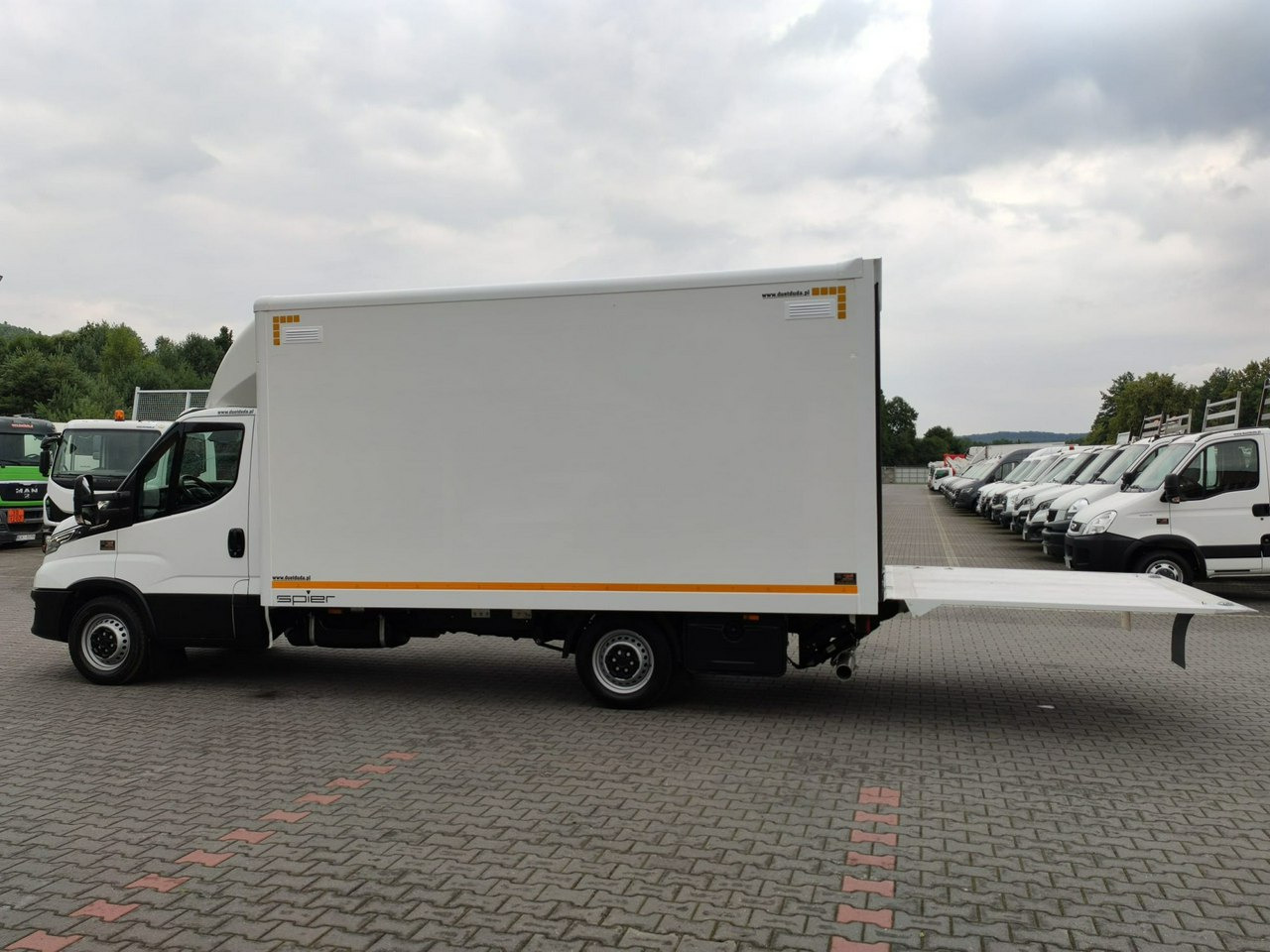 Iveco Daily 35S16S V - כלי רכב מסחרי עם תיבה: תמונה 3 Iveco Daily 35S16S V - כלי רכב מסחרי עם תיבה: תמונה 3