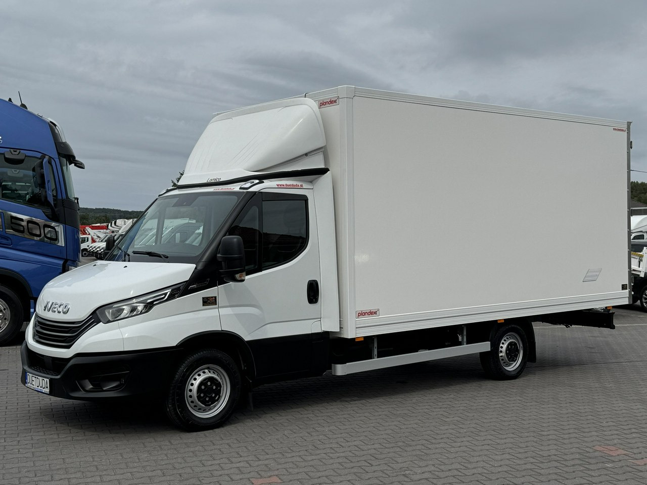 Iveco Daily 35S18 H - כלי רכב מסחרי עם תיבה: תמונה 2 Iveco Daily 35S18 H - כלי רכב מסחרי עם תיבה: תמונה 2