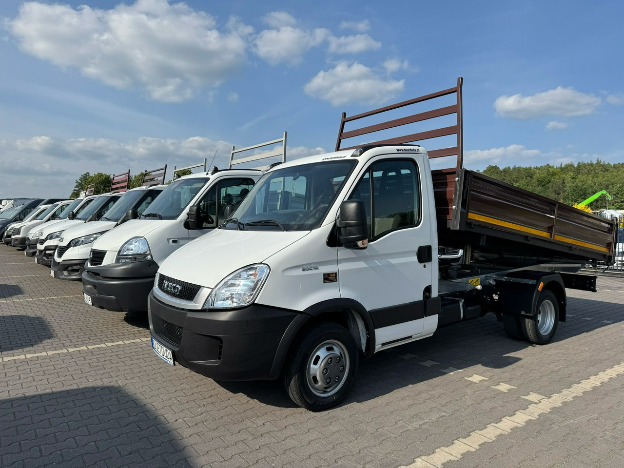 Iveco Daily 50C18 V - כלי רכב מסחרי מזהיר: תמונה 1 Iveco Daily 50C18 V - כלי רכב מסחרי מזהיר: תמונה 1