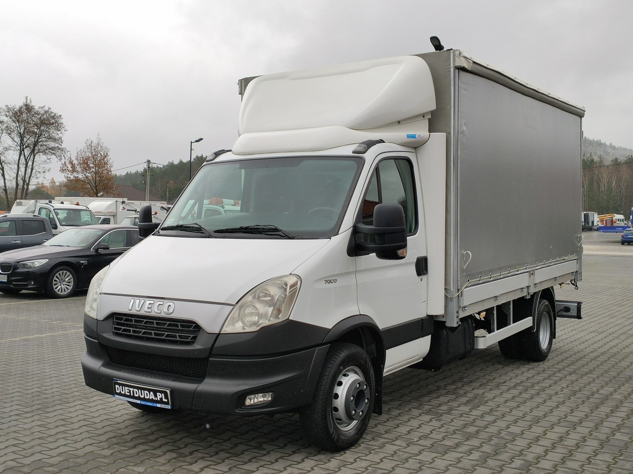 Iveco Daily 70C17 Firana Tył Drzwi Zadbany w Pełni Sprawny Super Stan - כלי רכב מסחרי עם וילונות צד: תמונה 4 Iveco Daily 70C17 Firana Tył Drzwi Zadbany w Pełni Sprawny Super Stan - כלי רכב מסחרי עם וילונות צד: תמונה 4