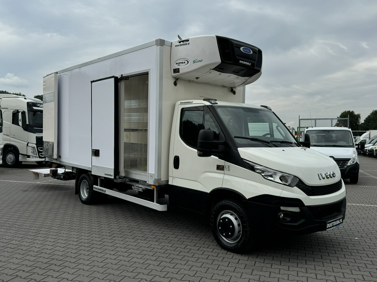 Iveco Daily 70C17 Mroźnia Agregat Carrier Supra 750 10-Palet + Winda - כלי רכב מסחרי לקירור: תמונה 4 Iveco Daily 70C17 Mroźnia Agregat Carrier Supra 750 10-Palet + Winda - כלי רכב מסחרי לקירור: תמונה 4